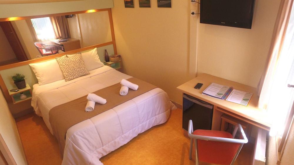 Vvf Aveyron Najac Hotel Buitenkant foto