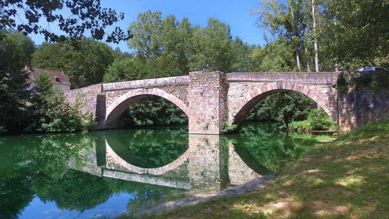 Vvf Aveyron Najac Hotel Buitenkant foto